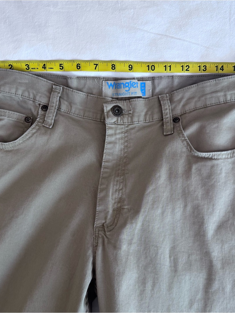 Wrangler Men's Slim Straight Jeans in Khaki - Picture 4 of 6
